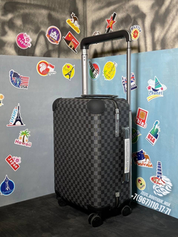 Дорожный чемодан Louis Vuitton Horizon 50