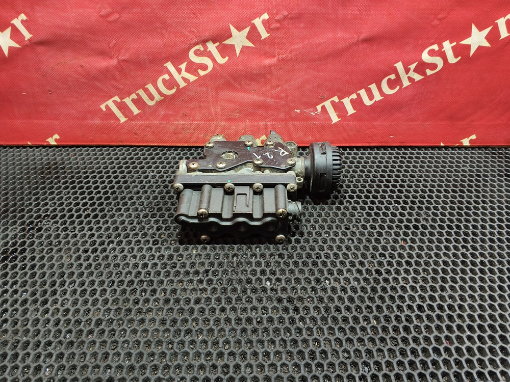 Кран уровня пола главный