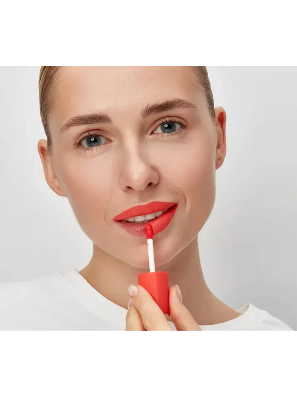 Жидкая помада, стойкая, The Longwear Lipstick 3INA 320