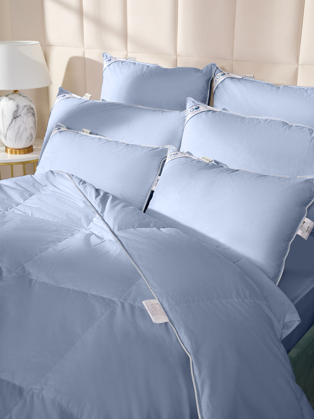 Подушка пуховая Вега Люкс 50х90 Голубая