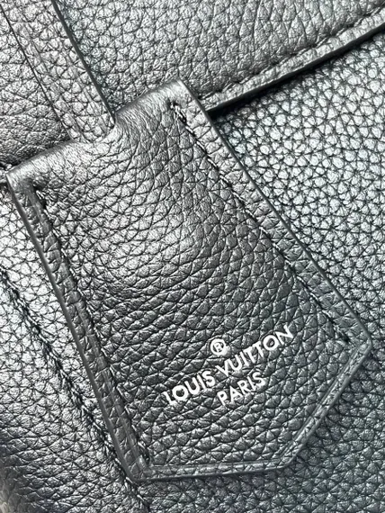 Сумка Louis Vuitton Lockme Ever черный