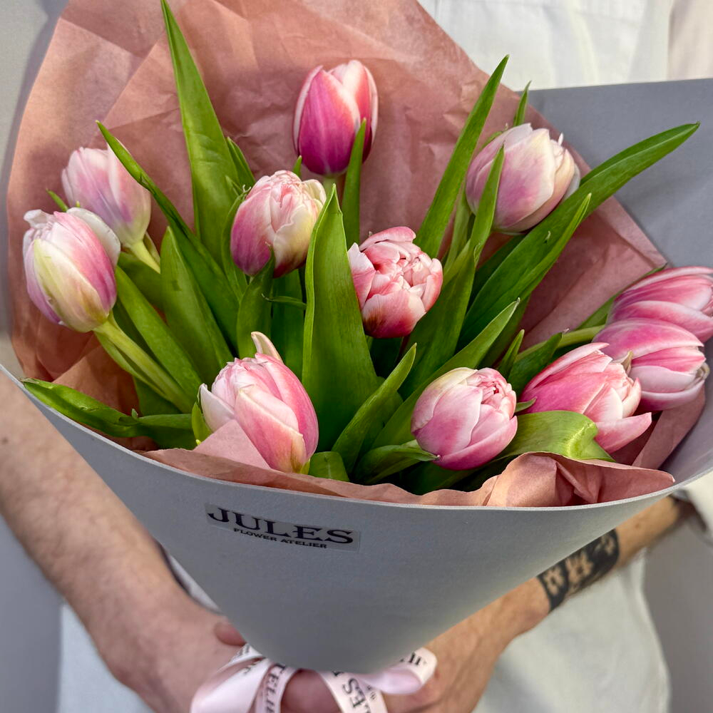 Букет из пионовидных тюльпанов 11 шт