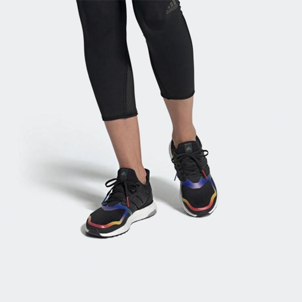 Кроссовки Adidas Ultraboost Dna (Женская размерная сетка)