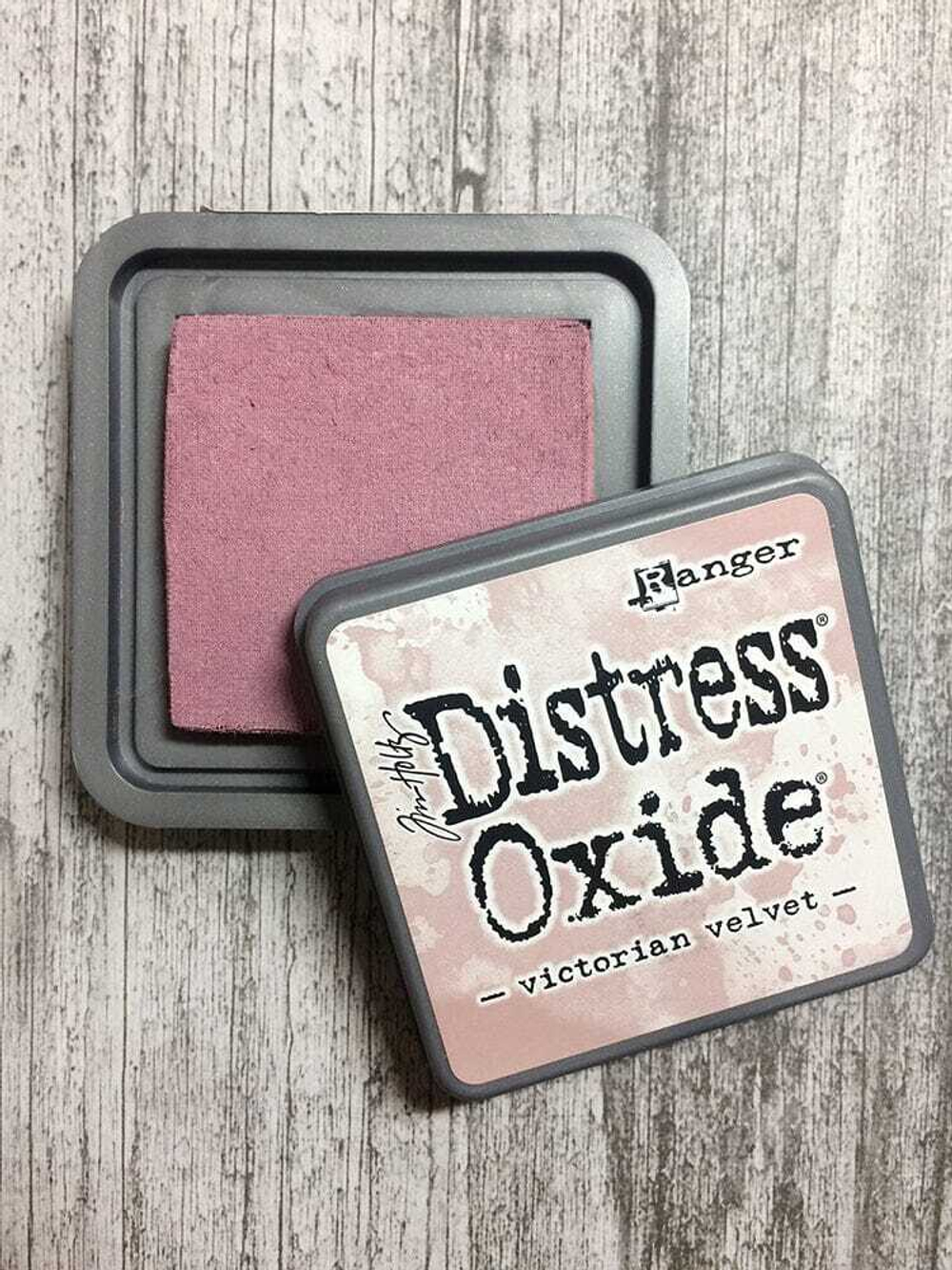 Distress Oxide Pad. Victorian Velvet