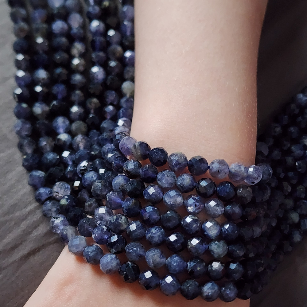 Иолит (кордиерит) природный, шар огранка, 7мм, цена за нить 13 см