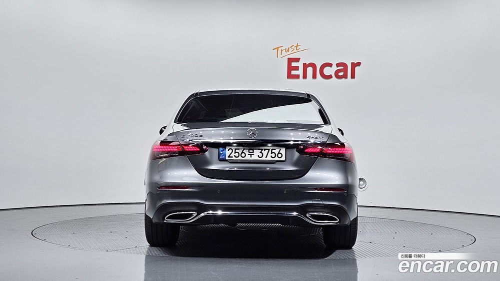 Mercedes-Benz E-Class W213 E220d 4MATIC AMG Line (09.2021)