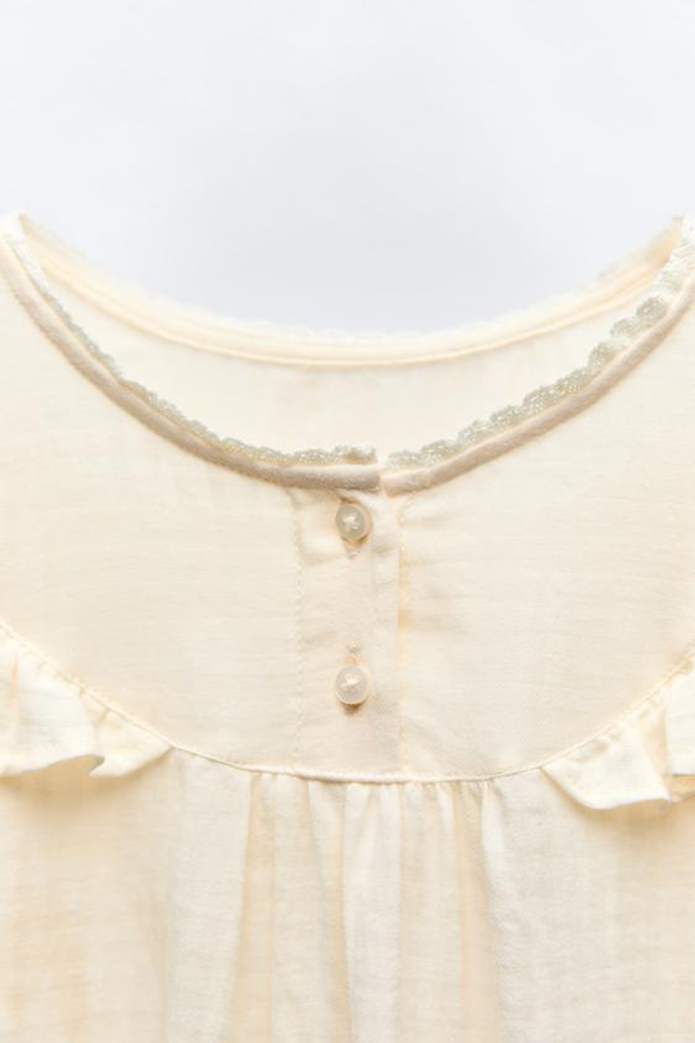 ZARA НОЧНАЯ РУБАШКА С КРУЖЕВОМ, ЭКРЮ