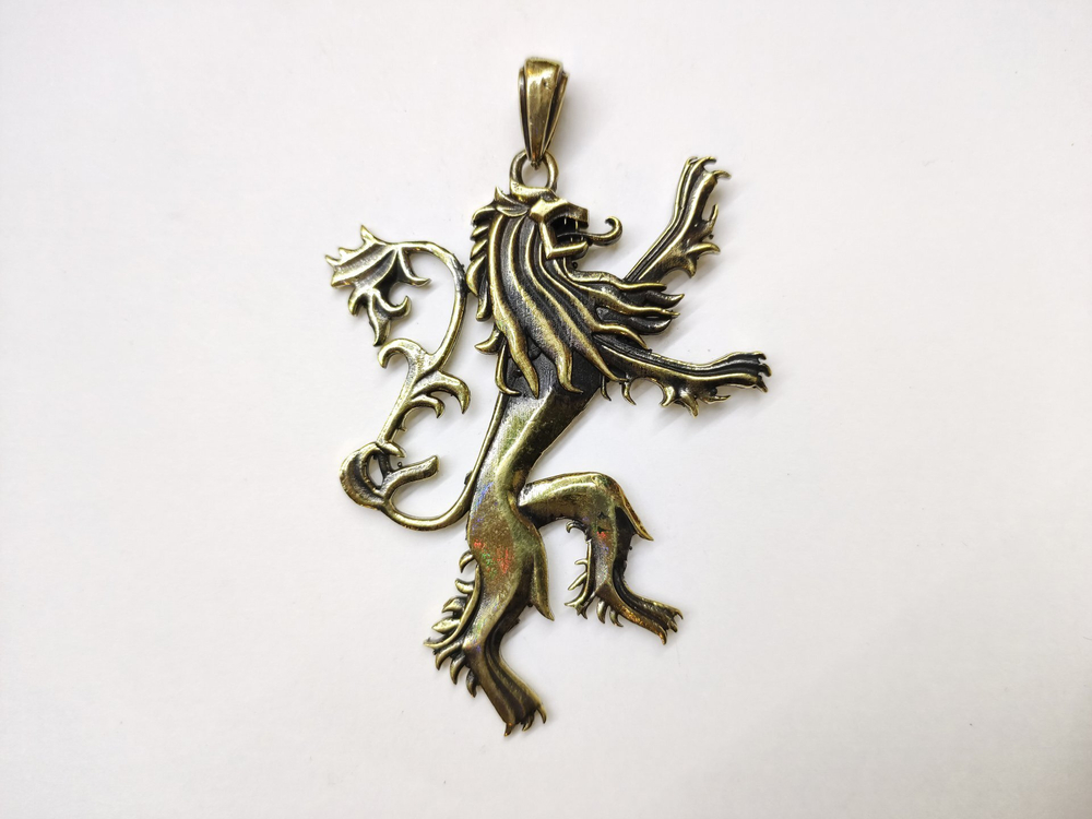 Подвеска. Герб Ланнистеров