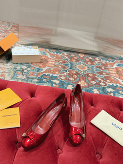 Louis Vuitton Pump (5 colors)