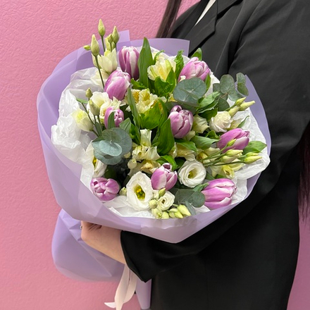 Весенний букет с тюльпанами #48