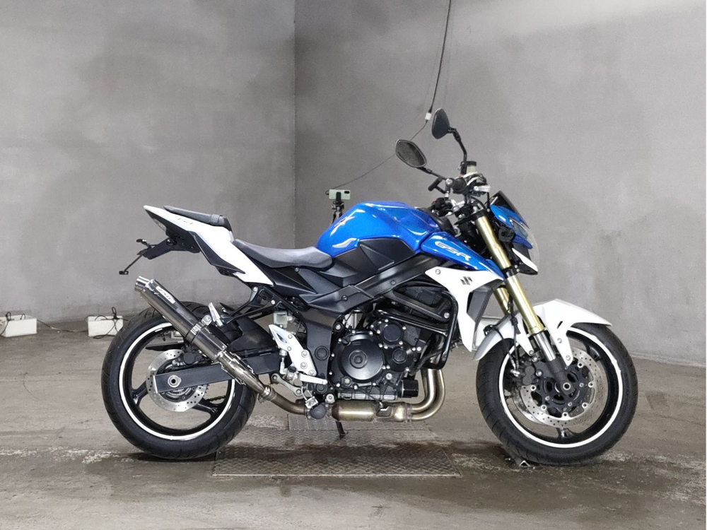 Suzuki GSR750