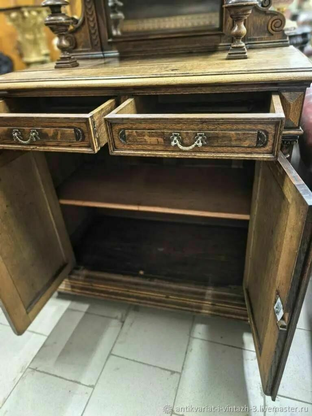 Старинный поставец
