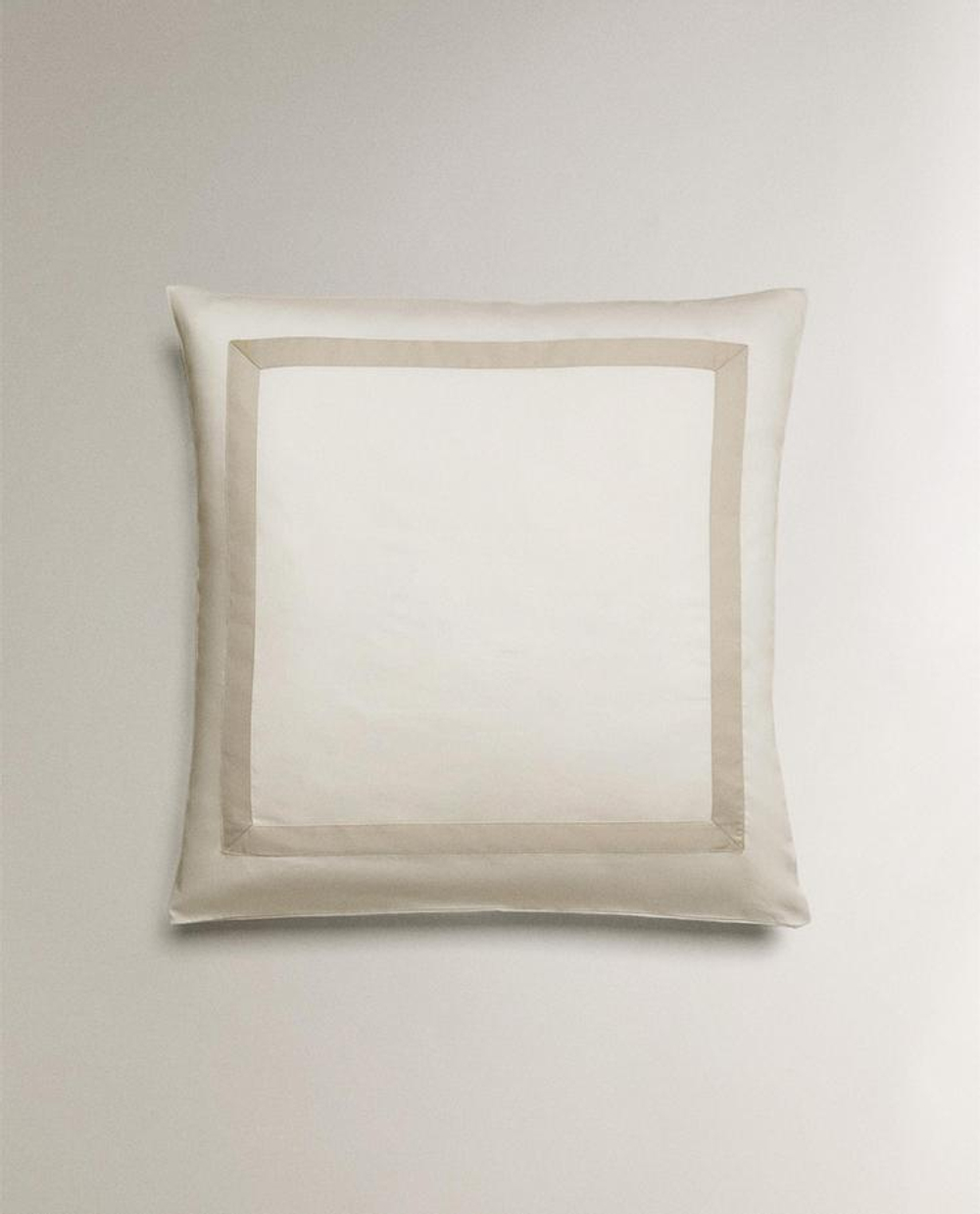 ZARA HOME НАВОЛОЧКА ИЗ САТИНА С КАЙМОЙ (300 НИТЕЙ), СЕРЫЙ