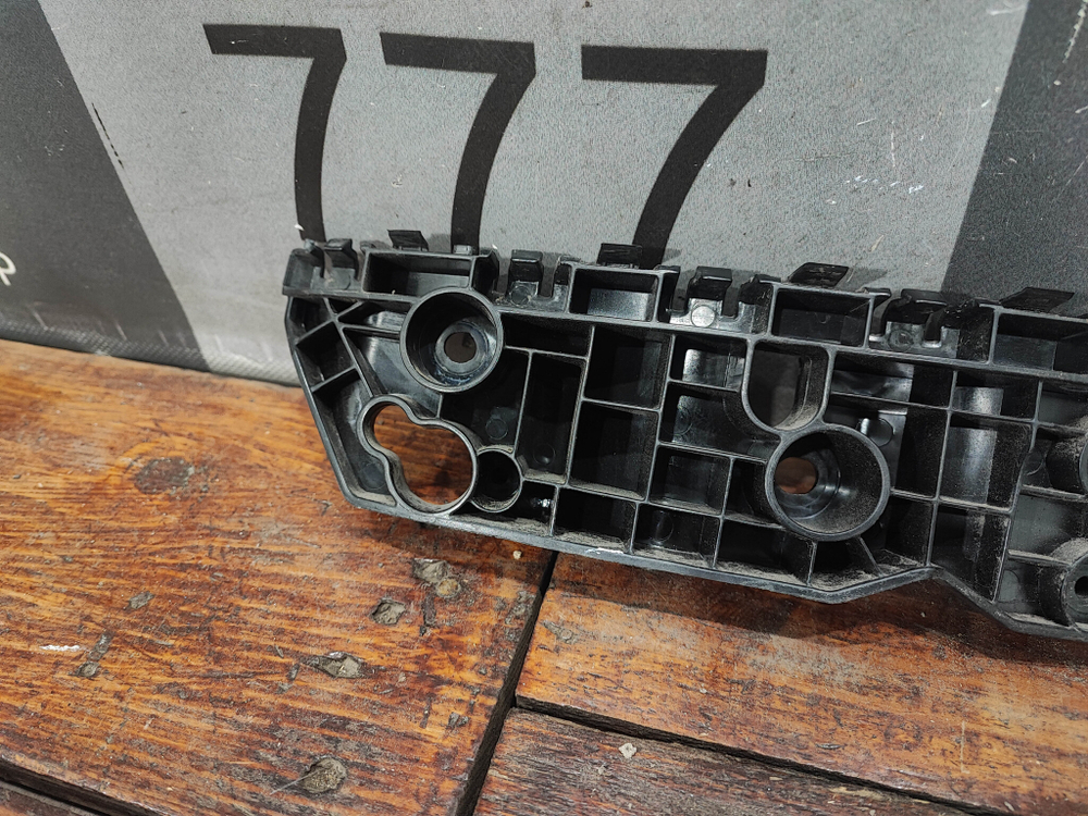 Кронштейн  заднего бампера левый Haval Dargo 22-нв Б/У Оригинал 2803401XKN04A