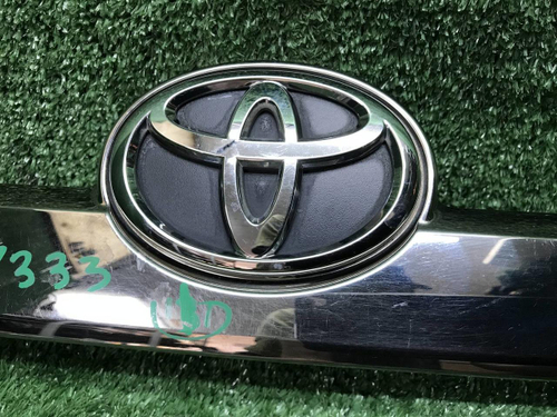 Накладка крышки багажника Toyota Camry XV50 11-14