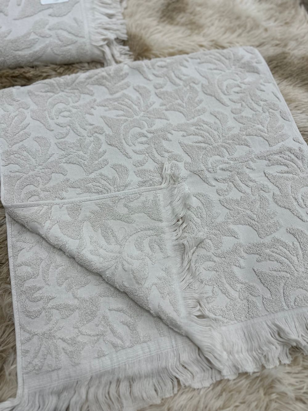 Пол Кит Бан НЕСЛИХАН