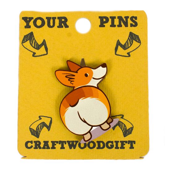 Деревянный значок. Попа Корги