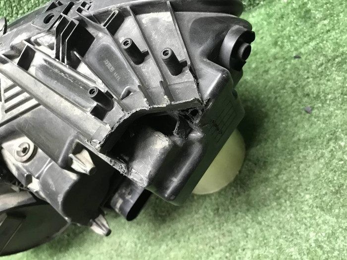 Битая Фара правая Mercedes E W213 (2020-2023) LED