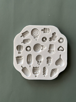 Молд силиконовый для творчества "Мини еда для ватной игрушки, пупсиков и кукол" 10см/ форма для оттисков игрушечных сладостей и фигурок 1-2см