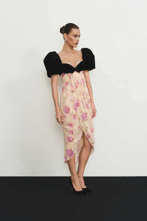 Платье миди из принтованного шифона с объемными рукавами