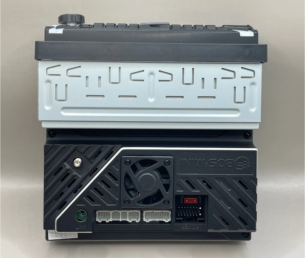 Автомагнитола с выездным экраном 7"/Android/4+64GB Bos-mini R5