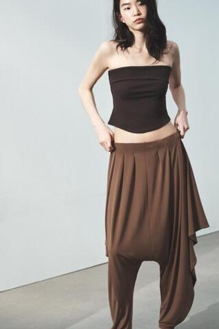 ZARA АCИММЕТРИЧНЫЕ БРЮКИ BAGGY ИЗ СТРУЯЩЕЙСЯ ТКАНИ, СВЕТЛО-КОРИЧНЕВЫЙ