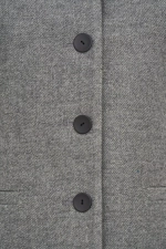 Приталенный жилет серый