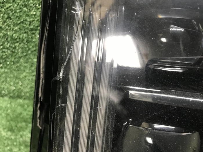 Фара правая Hongqi E-HS9 (2020-н.в.) LED