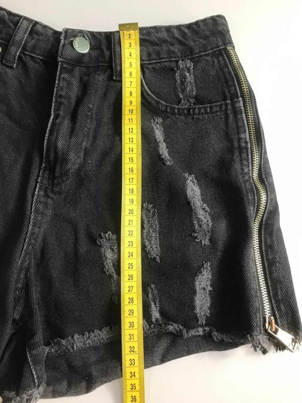 Шорты с молнией сбоку, визуально 42 размер