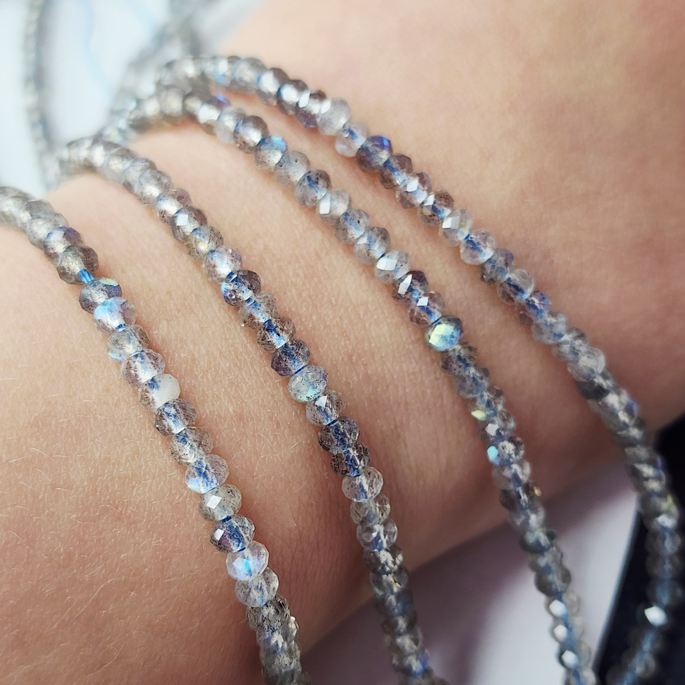 Лабрадор (лабрадорит) огранка, р-р 3.6×2мм, отличная иризация, цена за нить 19 см