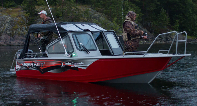 Лодка BERKUT L-DC