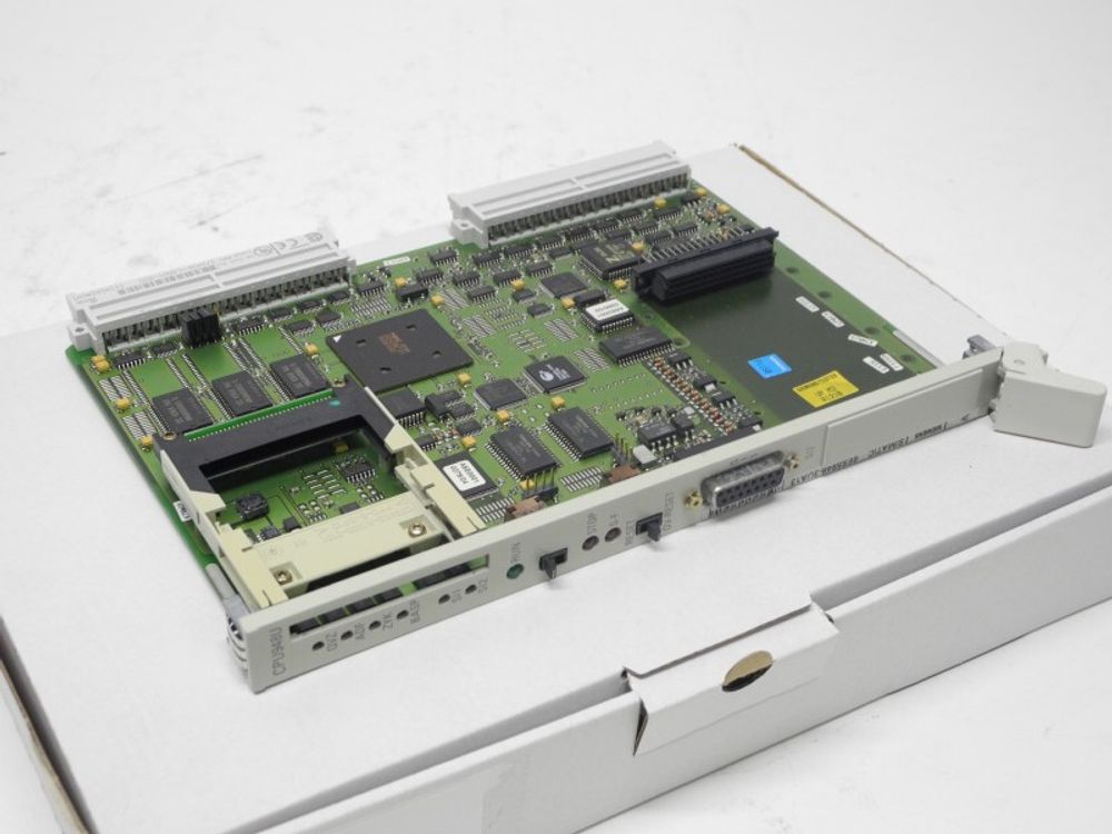 SIEMENS 6ES5 948-3UA13 6ES5948-3UA13 Zentralbaugruppe E-Stand 02 Neuwertig
