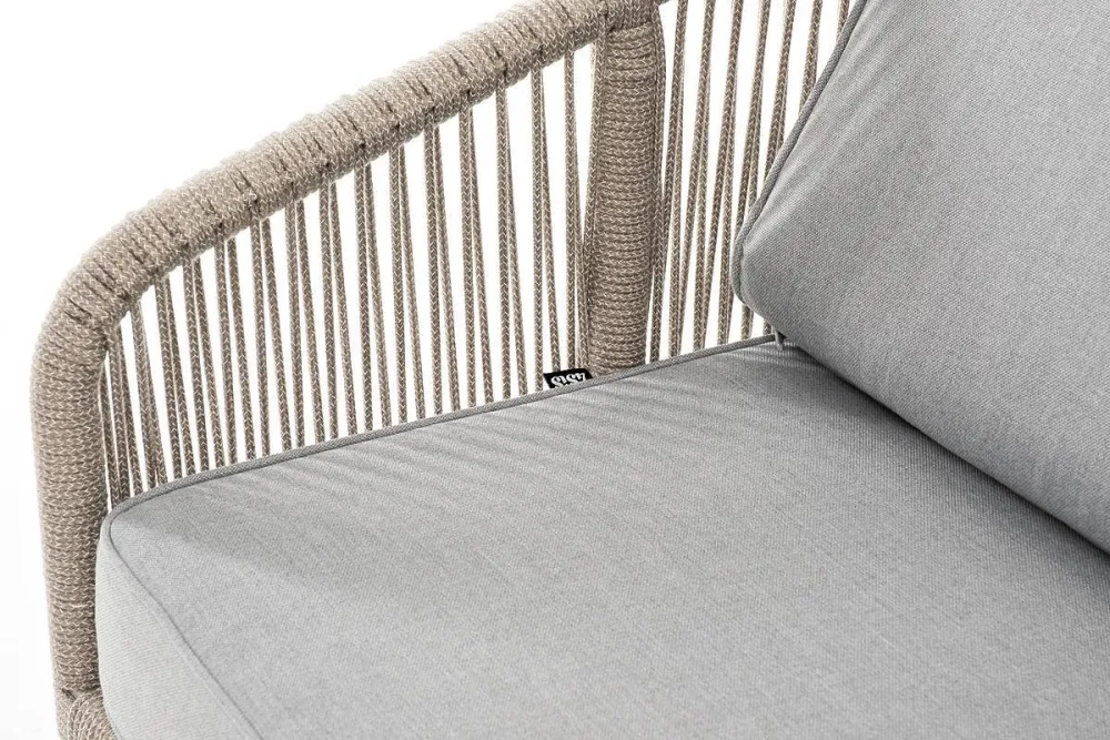 "Канны" диван 2-местный плетеный из роупа, каркас алюминий светло-серый (RAL7035) муар, роуп серый меланж круглый, ткань светло-серая