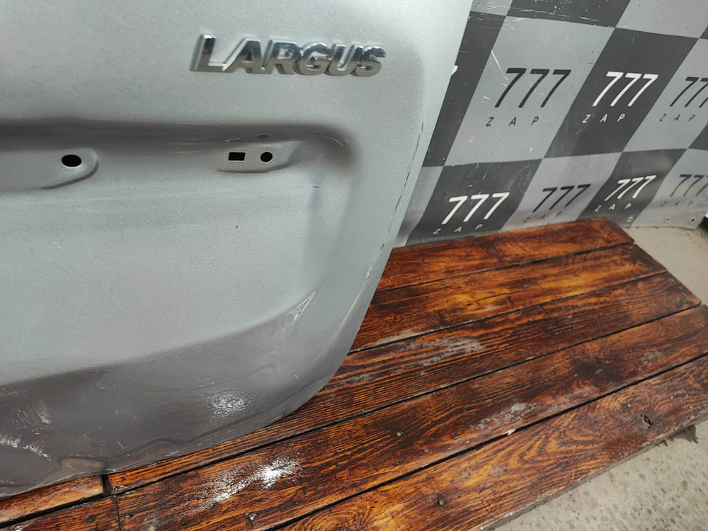 Дверь багажника правая LADA Largus 12-нв Б/У Оригинал 901005637R