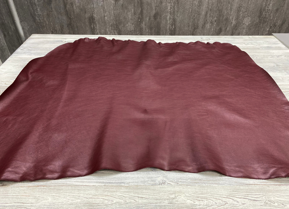 Vacchetta Extrella Burgundy (1,5-1,7 мм), цв. Бордовый, кожа