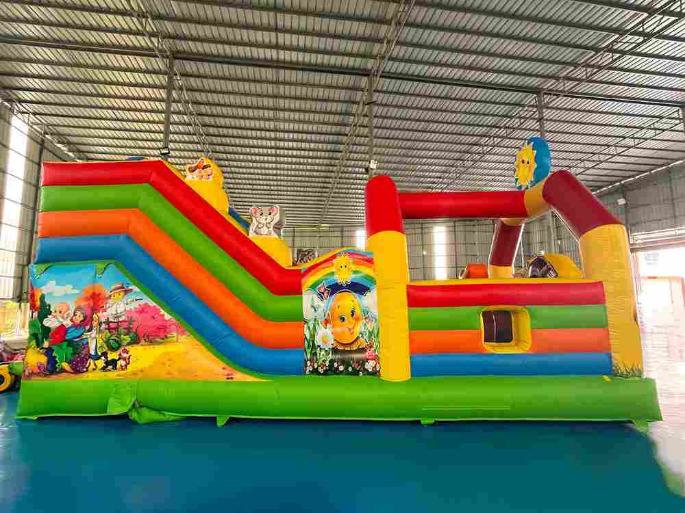 Коммерческий надувной батут «Добрая русская сказка 3», 8*4*5 м.