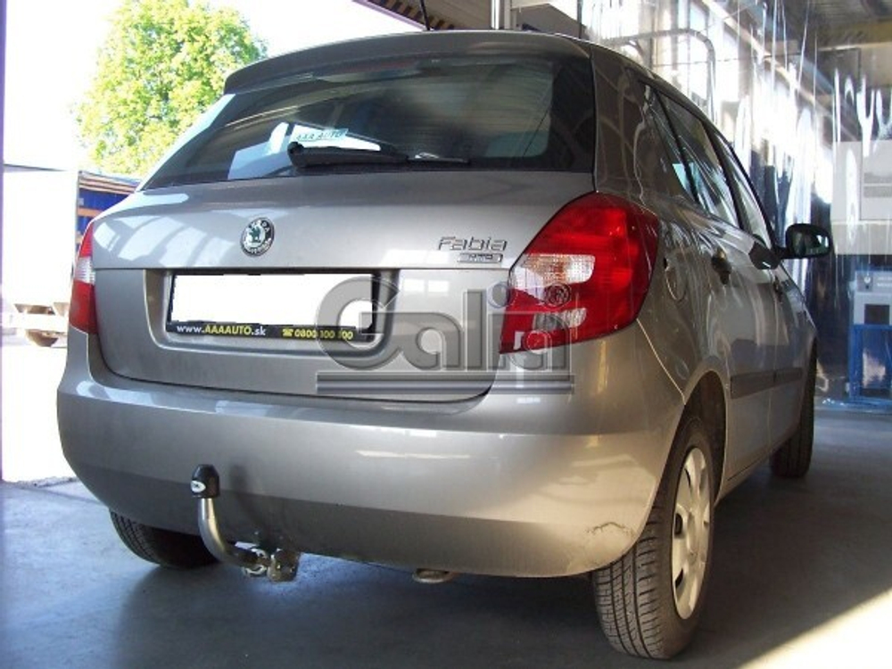 Фаркоп оцинкованный Galia S081A для Skoda Fabia хетчбек 2000-2007, 2007-2014(паспорт и сертификат в комплекте)(без электрики)