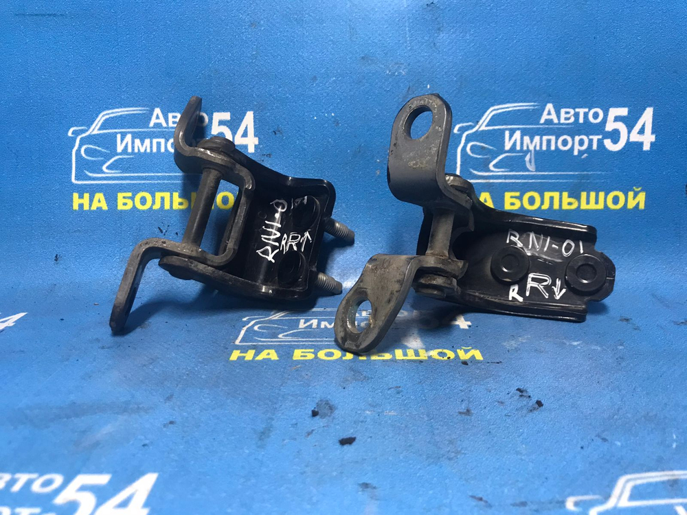 Петля двери задней правой Honda STREAM 2003