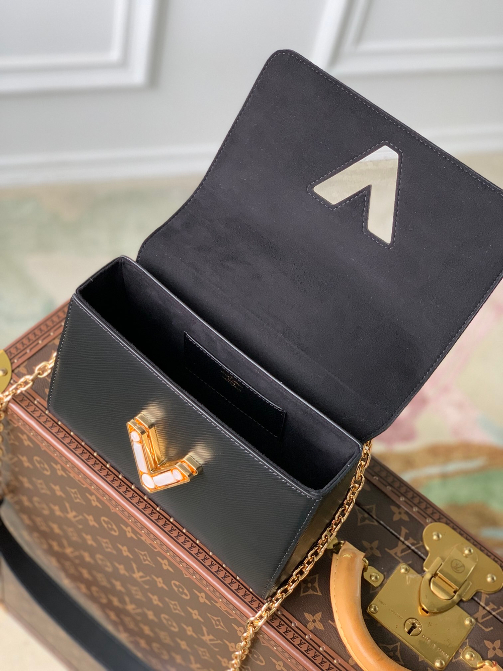 Louis Vuitton Twist MM