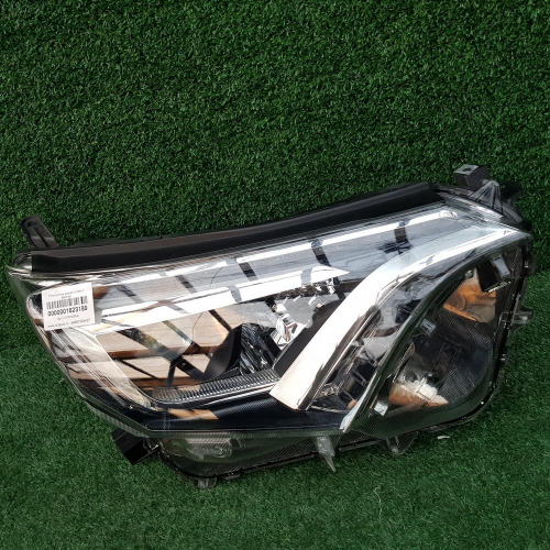 Фара правая Toyota RAV4 4 CA40 (2015-2019) LED