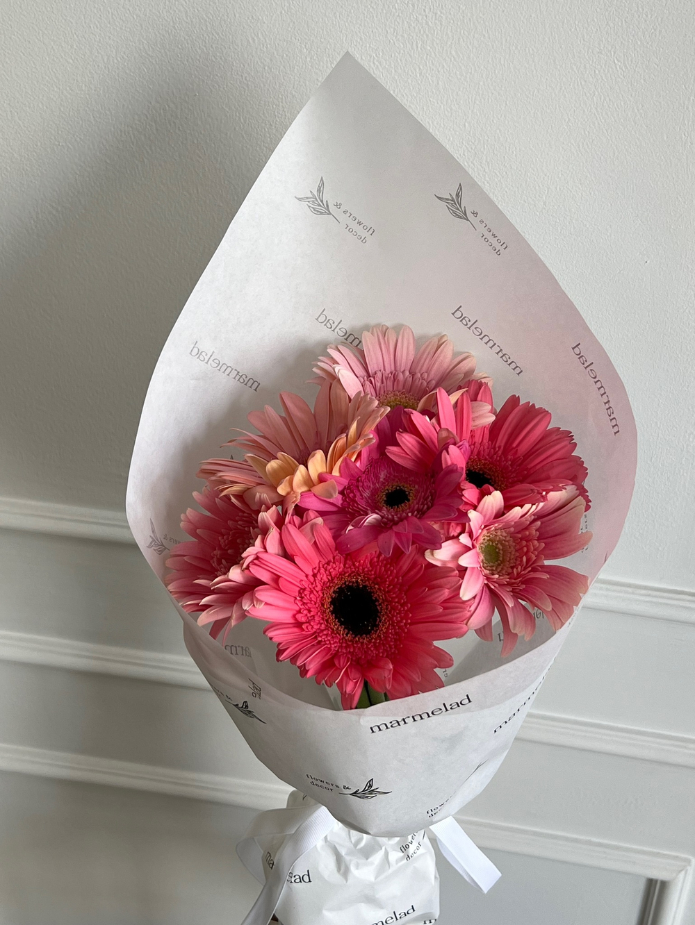 Кулек из гербер в розовом оттенке 7 шт