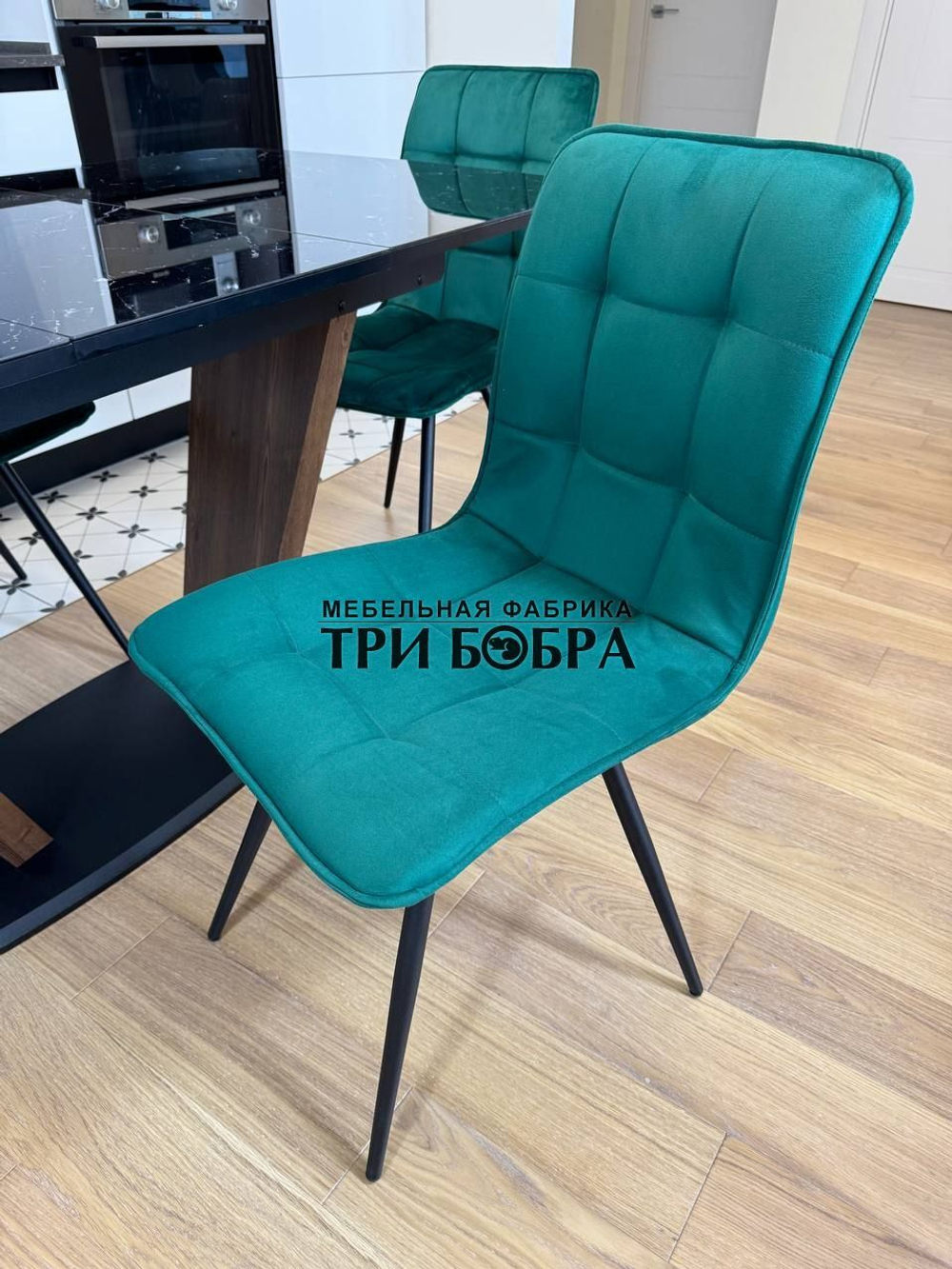 Кухонный раскладной стол "Прадо" черный мрамор и 4 стула ГУЧИ