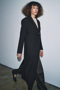 ZARA ПРИТАЛЕННОЕ ПАЛЬТО НА ПУГОВИЦАХ — ZW COLLECTION, ЧЕРНЫЙ