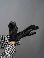 Перчатки