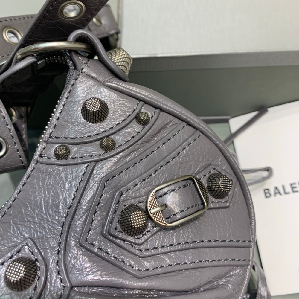 Balenciaga Le Cagole 26 cm