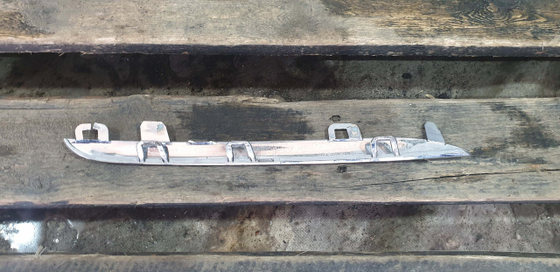 Молдинг решетки радиатора Mercedes C-Class W205 14-18 Б/У Оригинал A2058880273