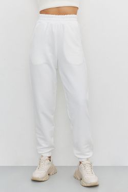 Джоггеры свободные без начеса кремового цвета