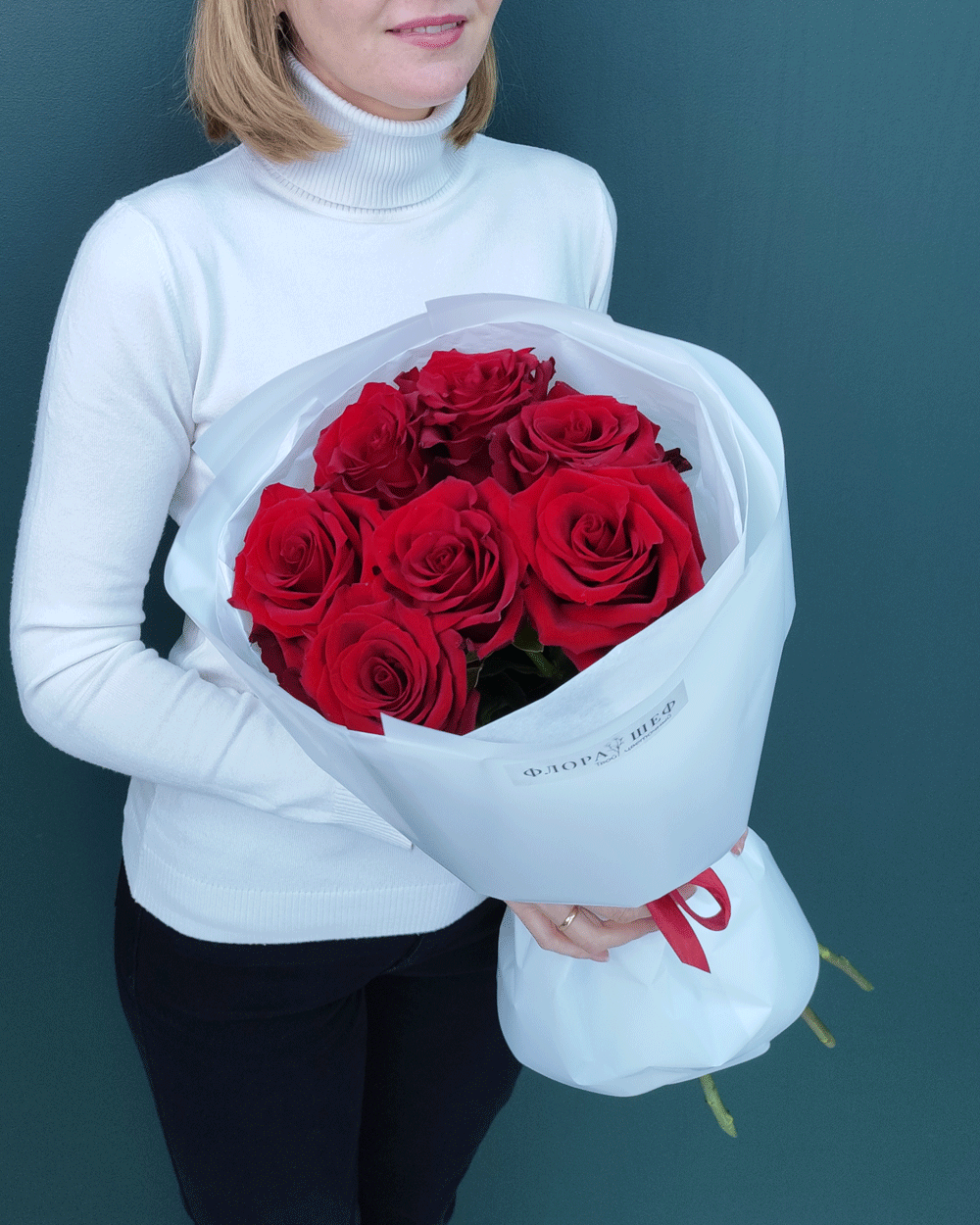 Роза красная Эксплорер,7 штук(00081)