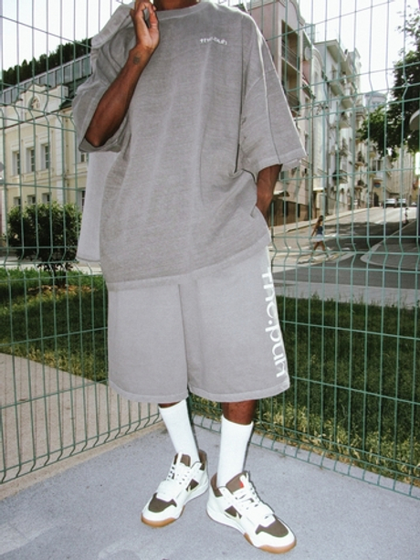 Серые трикотажные шорты с лого