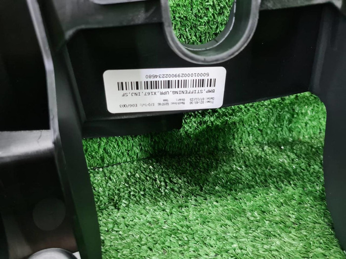 Кронштейн решетки Mercedes GLS x167 (19-23)